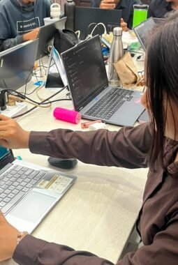 PLN Icon Plus SBU Regional Bali dan Nusa Tenggara Perkuat Budaya Kantor Bersih dan Nyaman